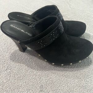 Bandolino Black Studded Mule Clogs Faux Suede 7.5